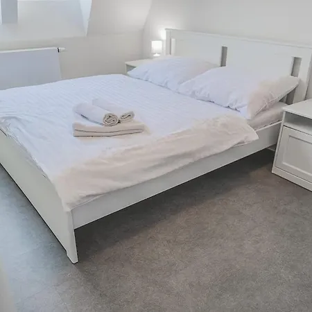شقة Flat In A Calm Neighborhood 3 براغ